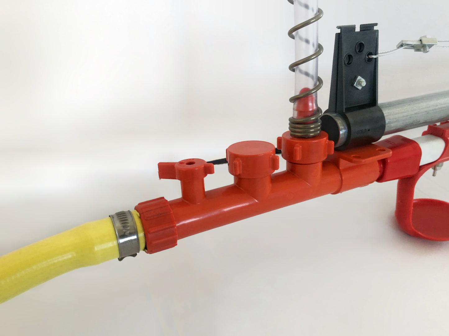 Automatisches Tränke System mit Nippeln, Geflügelhaltung, Mobilstall