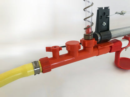 Automatisches Tränke System mit Nippeln, Geflügelhaltung, Mobilstall